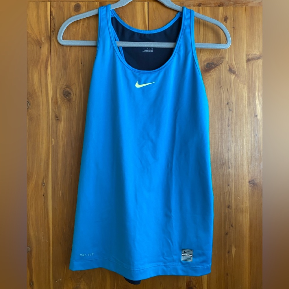 Nike Pro Workout Top